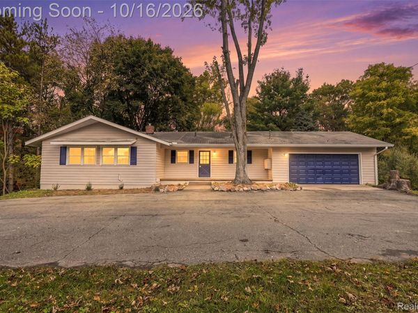 3030 N HICKORY RIDGE Road, Highland Township, Mi 48357