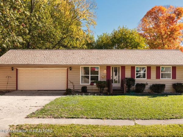 3033 Sunderland Road, Lansing, MI 48911