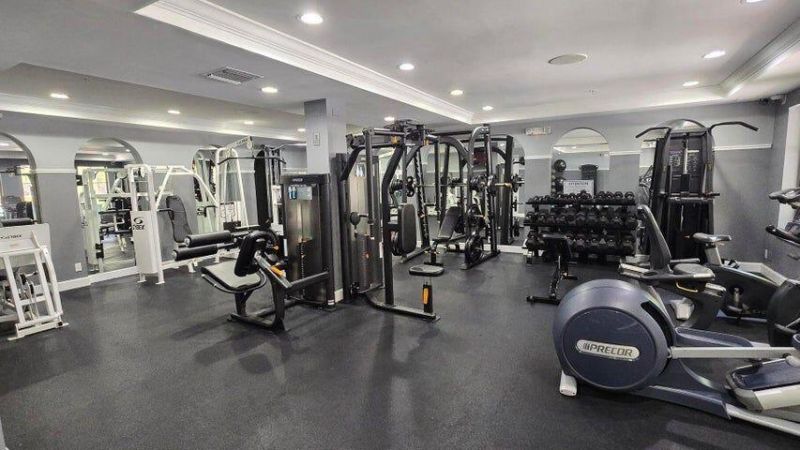 630 S Sapodilla Avenue, Unit 433, West Palm Beach, FL 33401 Photo