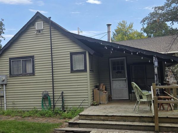 407 Sandy Point Road, Harpers Ferry, IA 52146