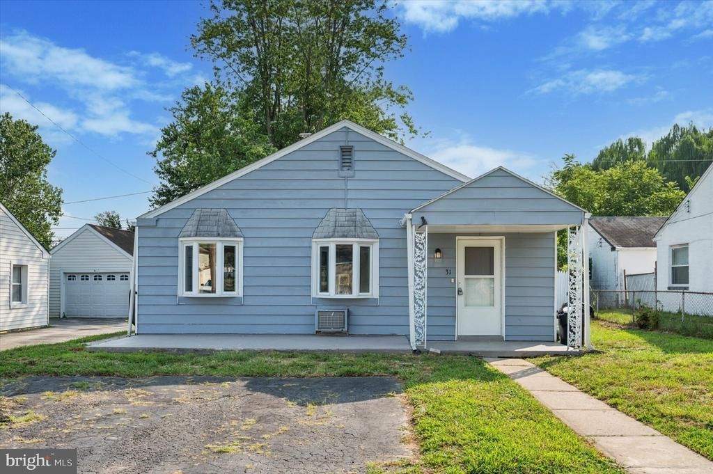 31 SCARLET AVENUE, ASTON, PA 19014