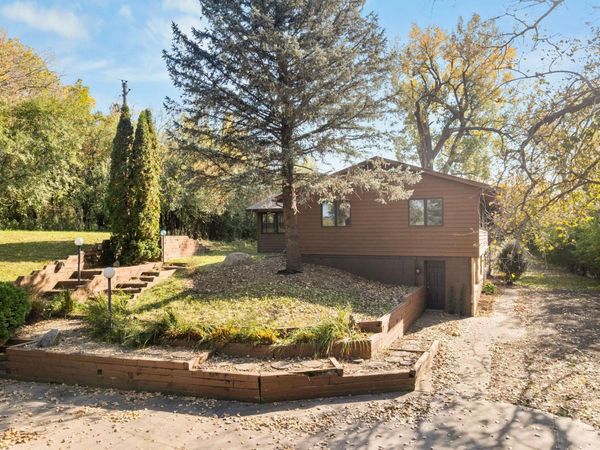 1101 Faribault Road, Faribault, MN 55021