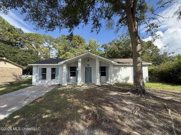 2634 Ridgeway Drive, Gautier, MS 39553