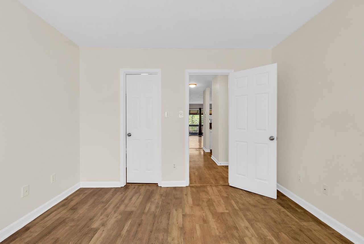 4096 Fairway Lakes Dr.  Photo 4