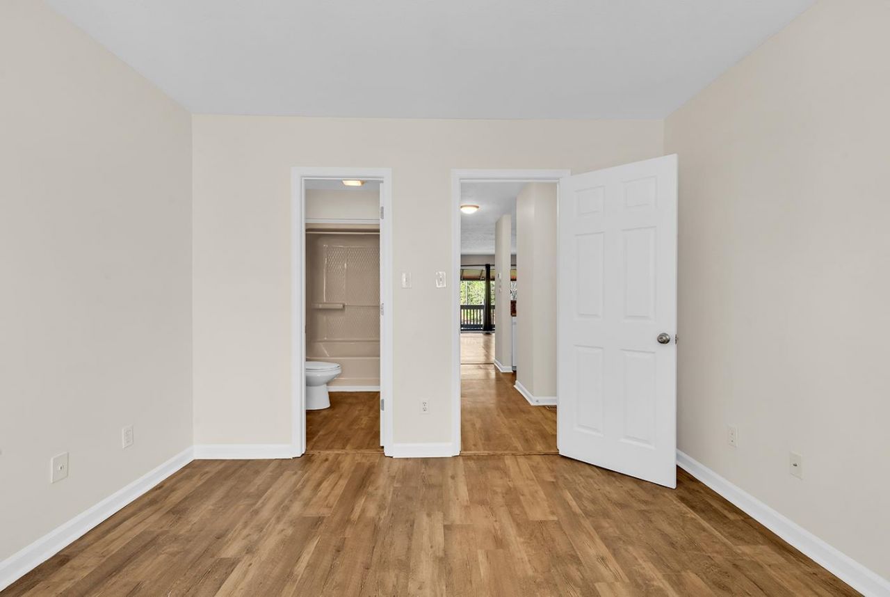 4096 Fairway Lakes Dr.  Photo 5