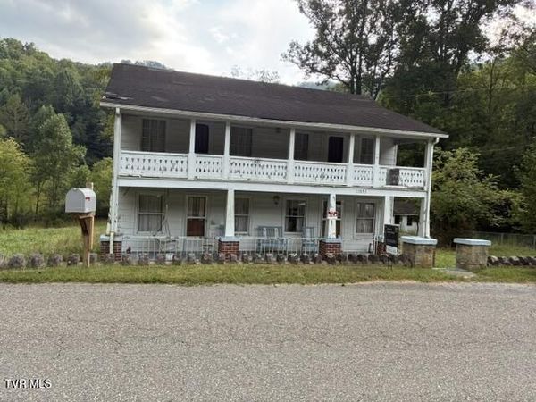 10093 Bold Camp Road, Pound, VA 24279