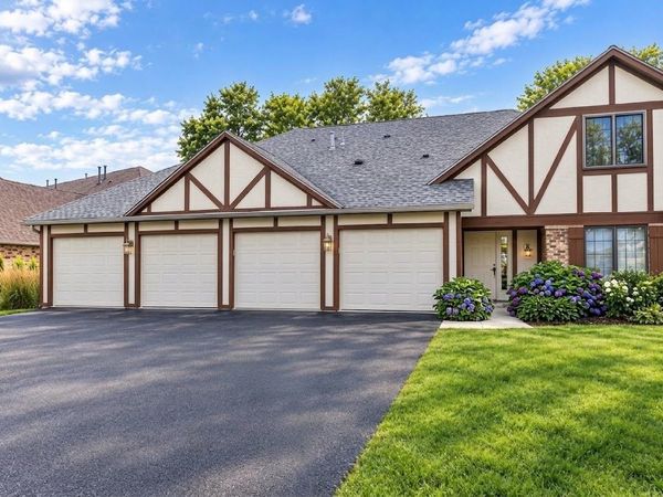 1920 N Hidden Creek Circle , Unit 1, Palatine, IL 60074