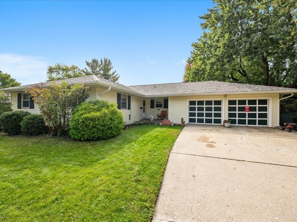 2260 Copley Street , Aurora, IL 60506