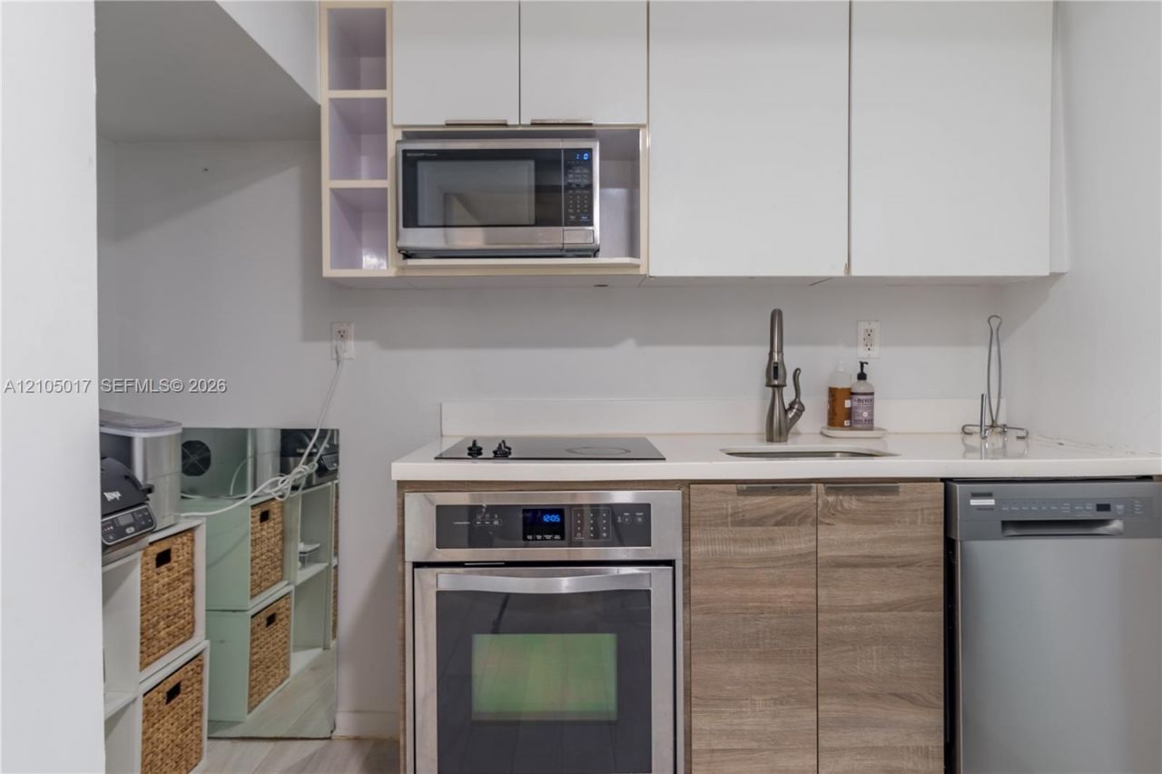 1450 Meridian Ave, Unit 109, Miami Beach, FL 33139 Photo