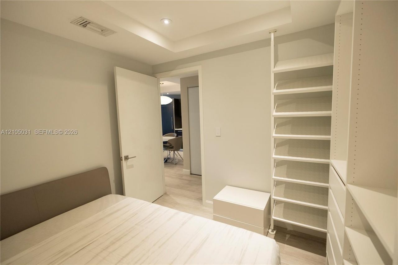 45 SW 9th St , Unit 1705, Miami, FL 33130 Photo
