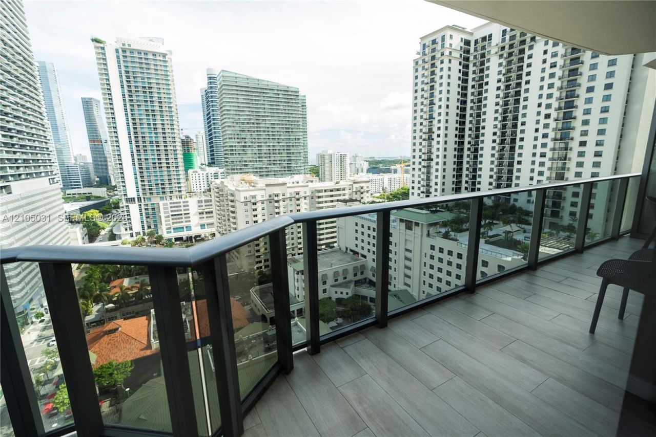 45 SW 9th St , Unit 1705, Miami, FL 33130 Photo