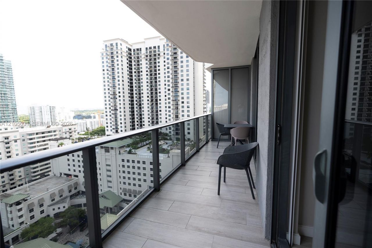 45 SW 9th St , Unit 1705, Miami, FL 33130 Photo