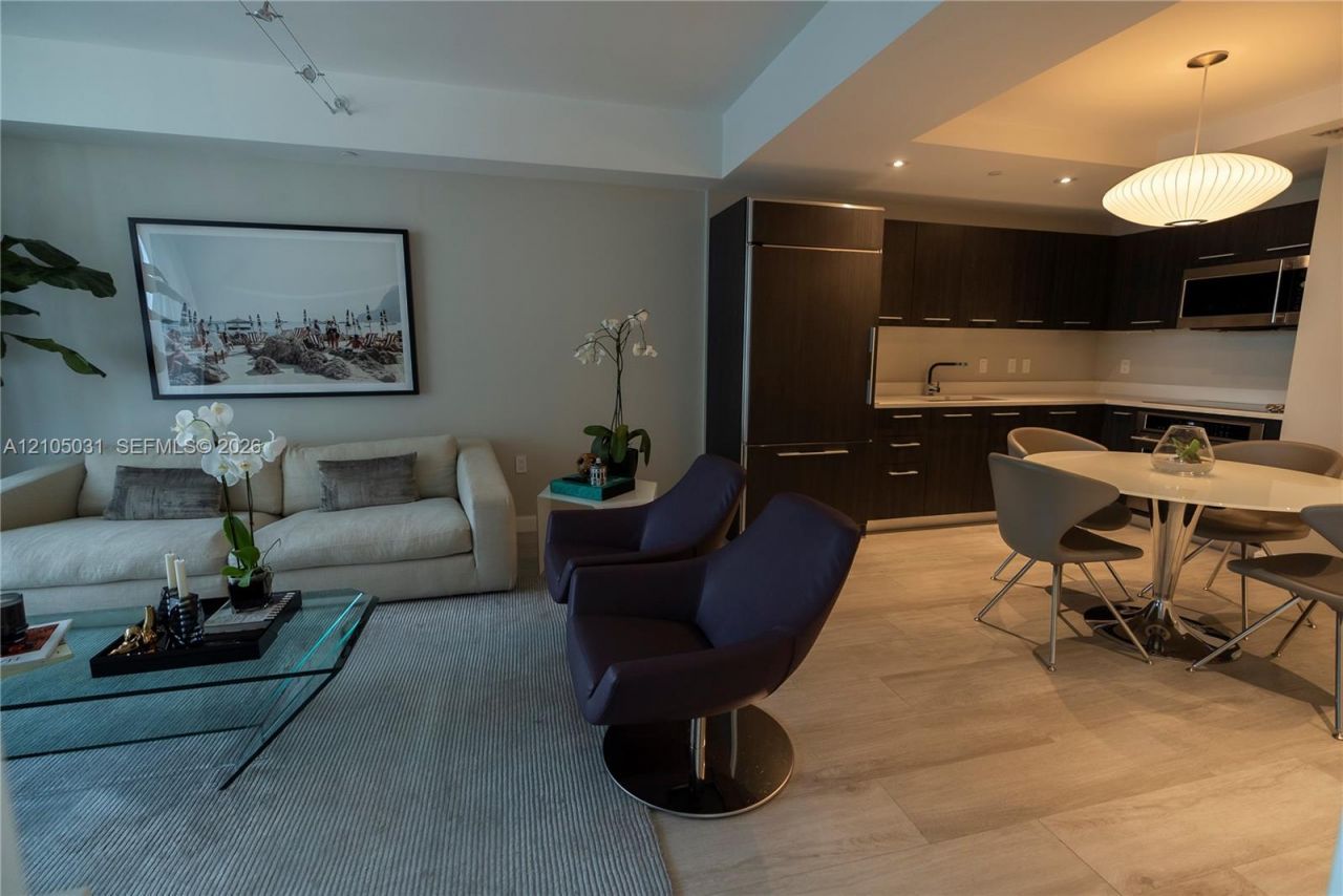 45 SW 9th St , Unit 1705, Miami, FL 33130 Photo