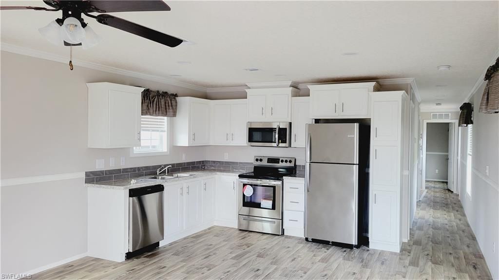 8 Shoreland Dr, Fort Myers, FL 33905 Photo
