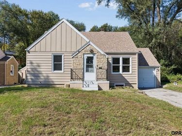 3450 Martin Avenue, Omaha, NE 68112