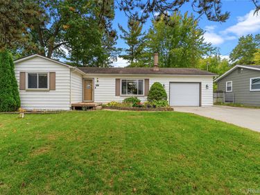 3075 Torrey Beach Drive , Fenton Township, Mi 48430