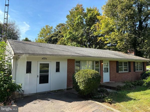 7464 MARTINSBURG PIKE, SHEPHERDSTOWN, WV 25443