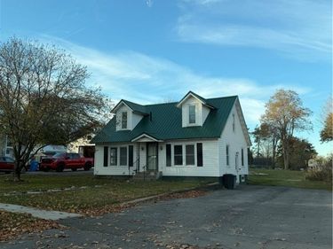 86 1/2 Champion Street , Carthage, NY 13619