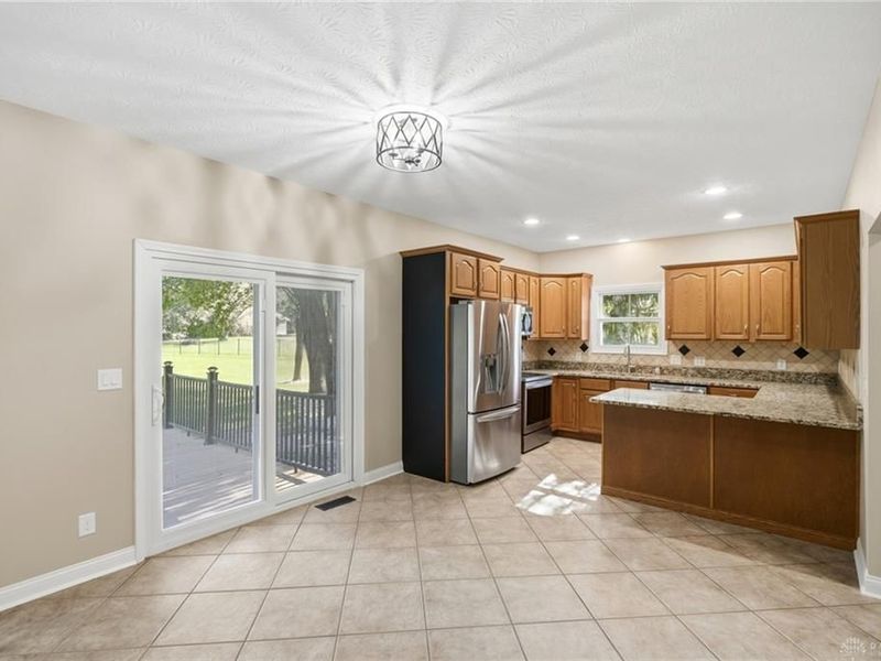 7260 Stone Ridge Drive, Springboro, OH 45066 Photo 6