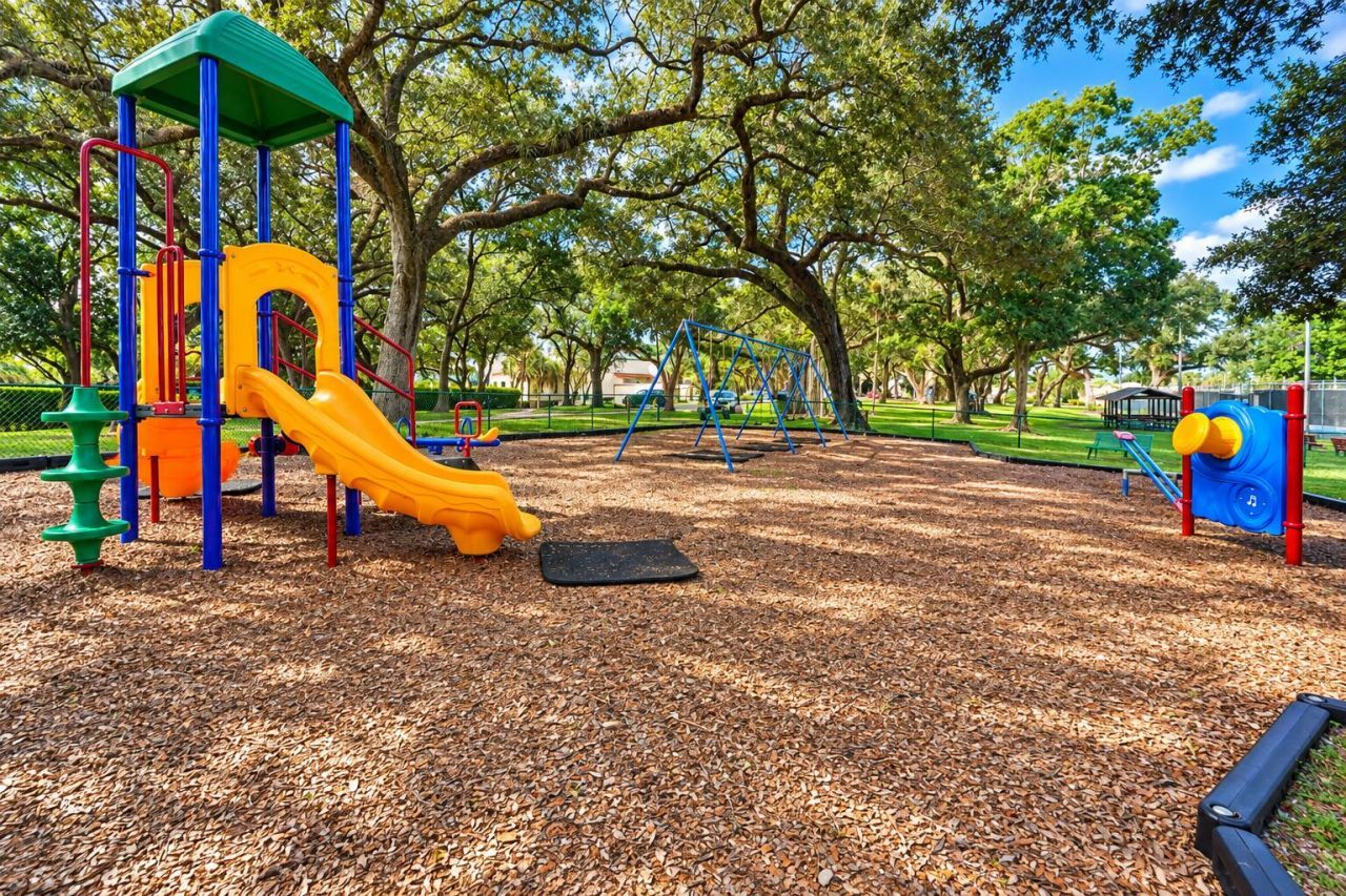9491 Evergreen Place, Unit 307, Davie, FL 33324 Photo