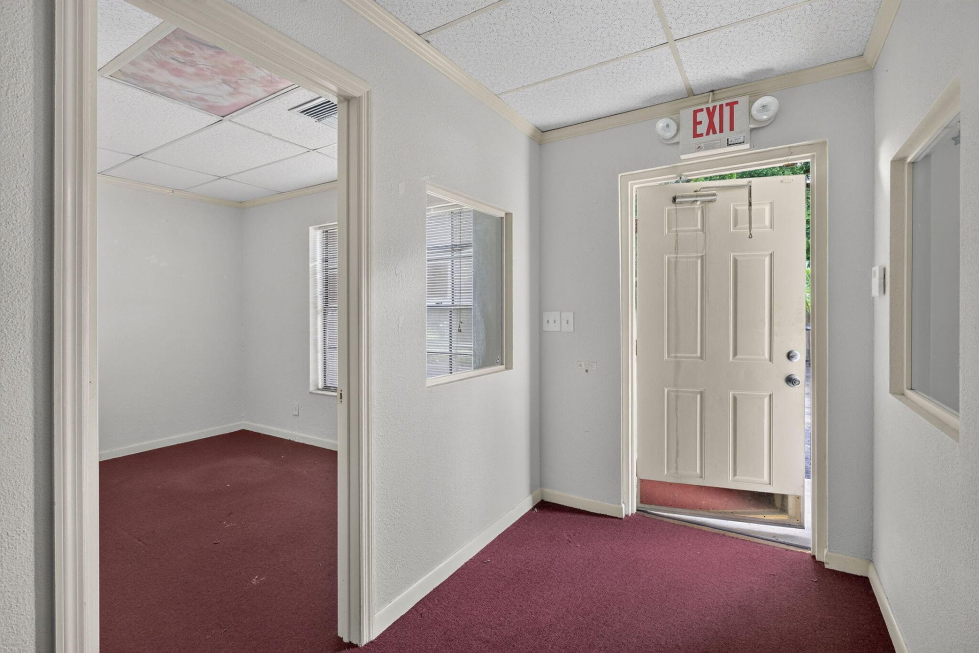 5001 S University Drive, Davie, FL 33328 Photo