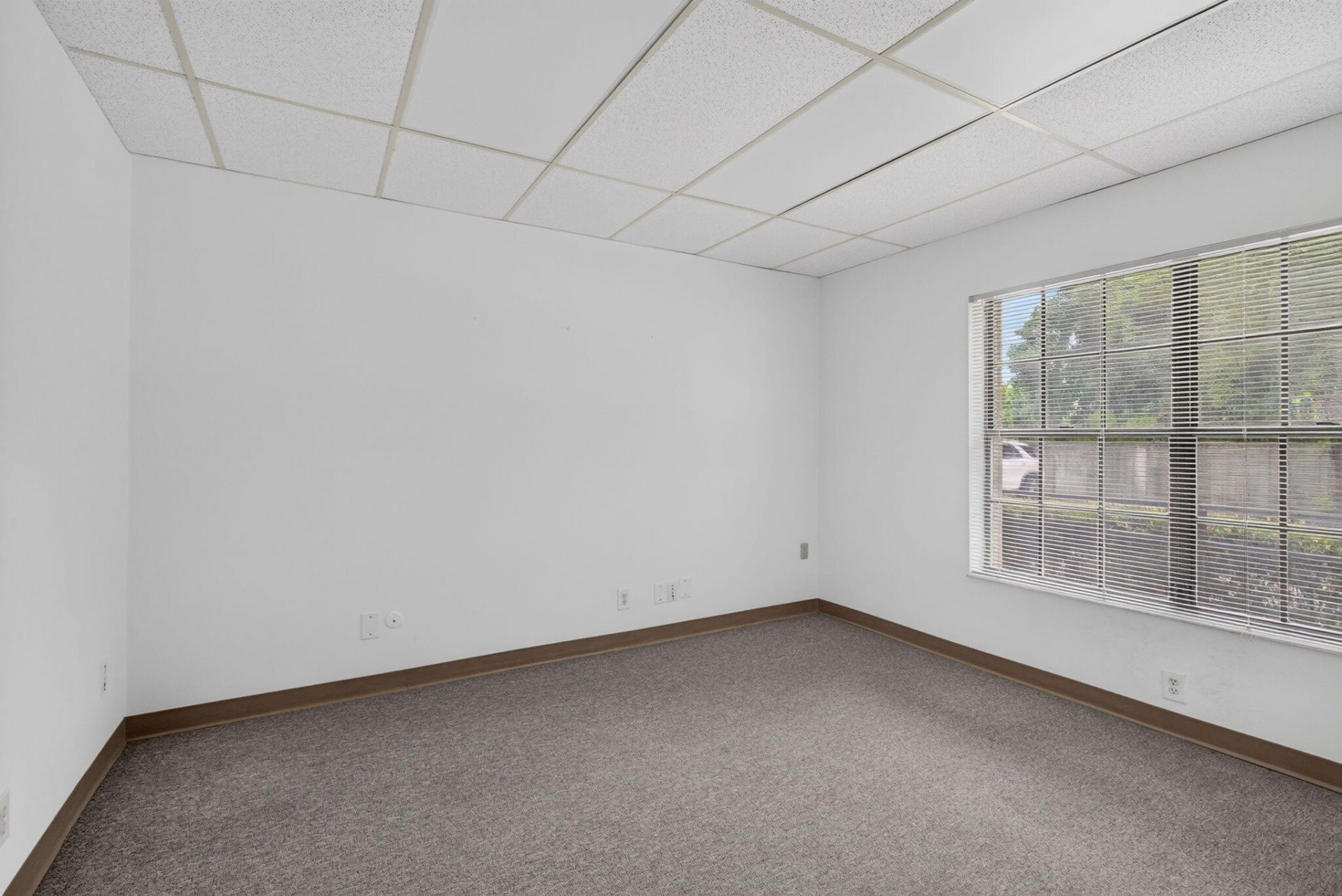 5001 S University Drive, Davie, FL 33328 Photo