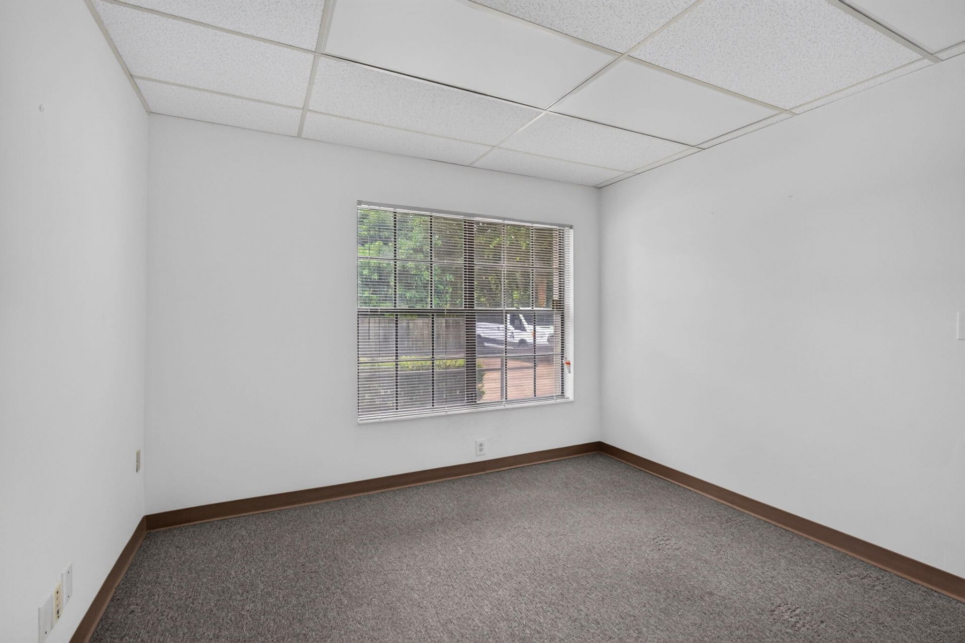 5001 S University Drive, Davie, FL 33328 Photo