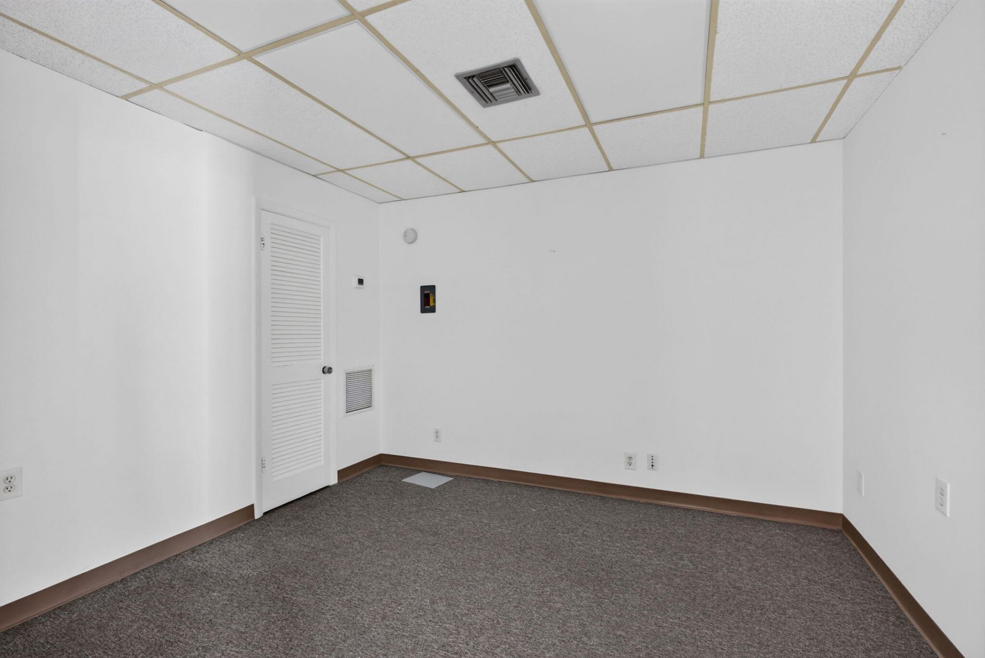 5001 S University Drive, Davie, FL 33328 Photo