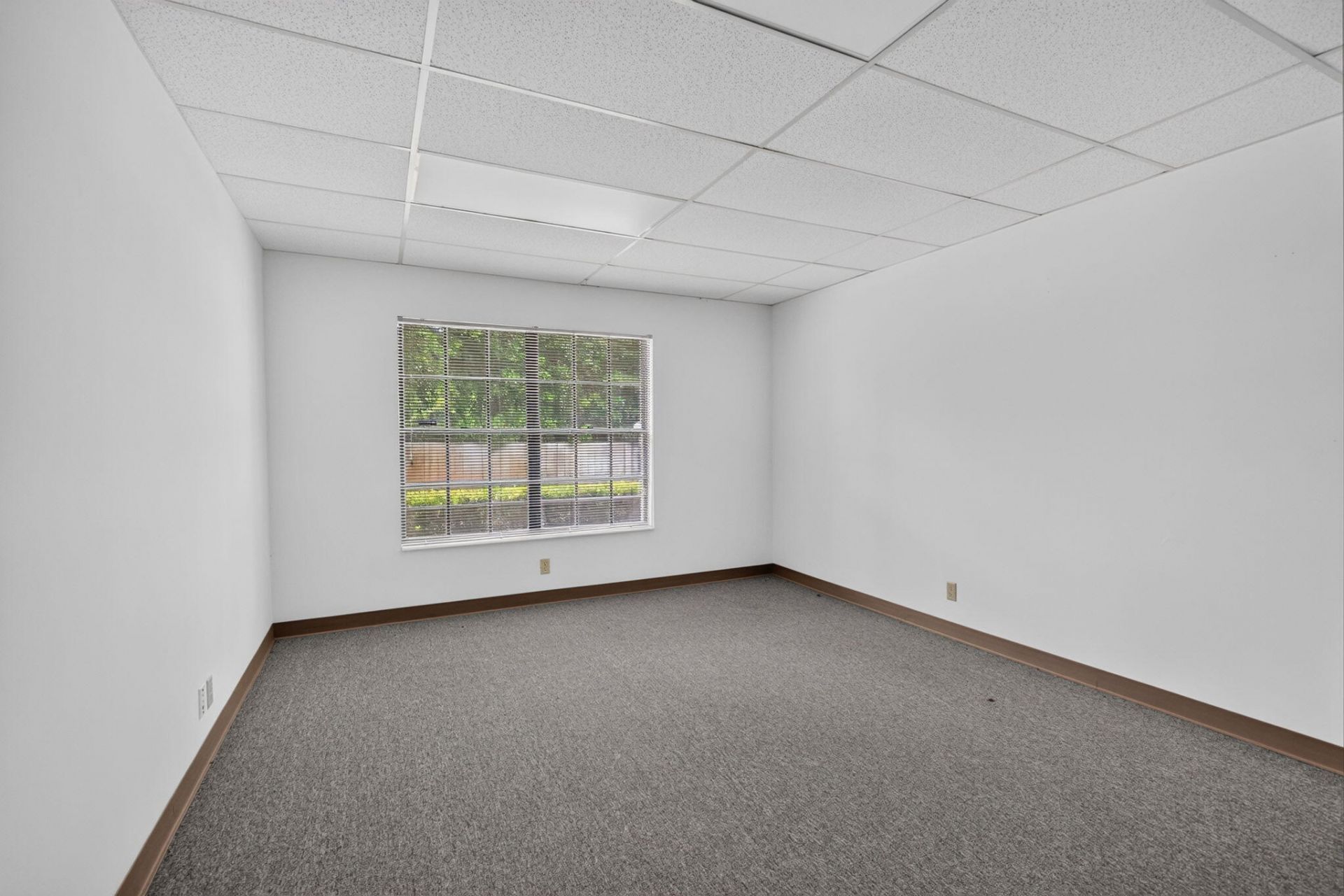 5001 S University Drive, Davie, FL 33328 Photo