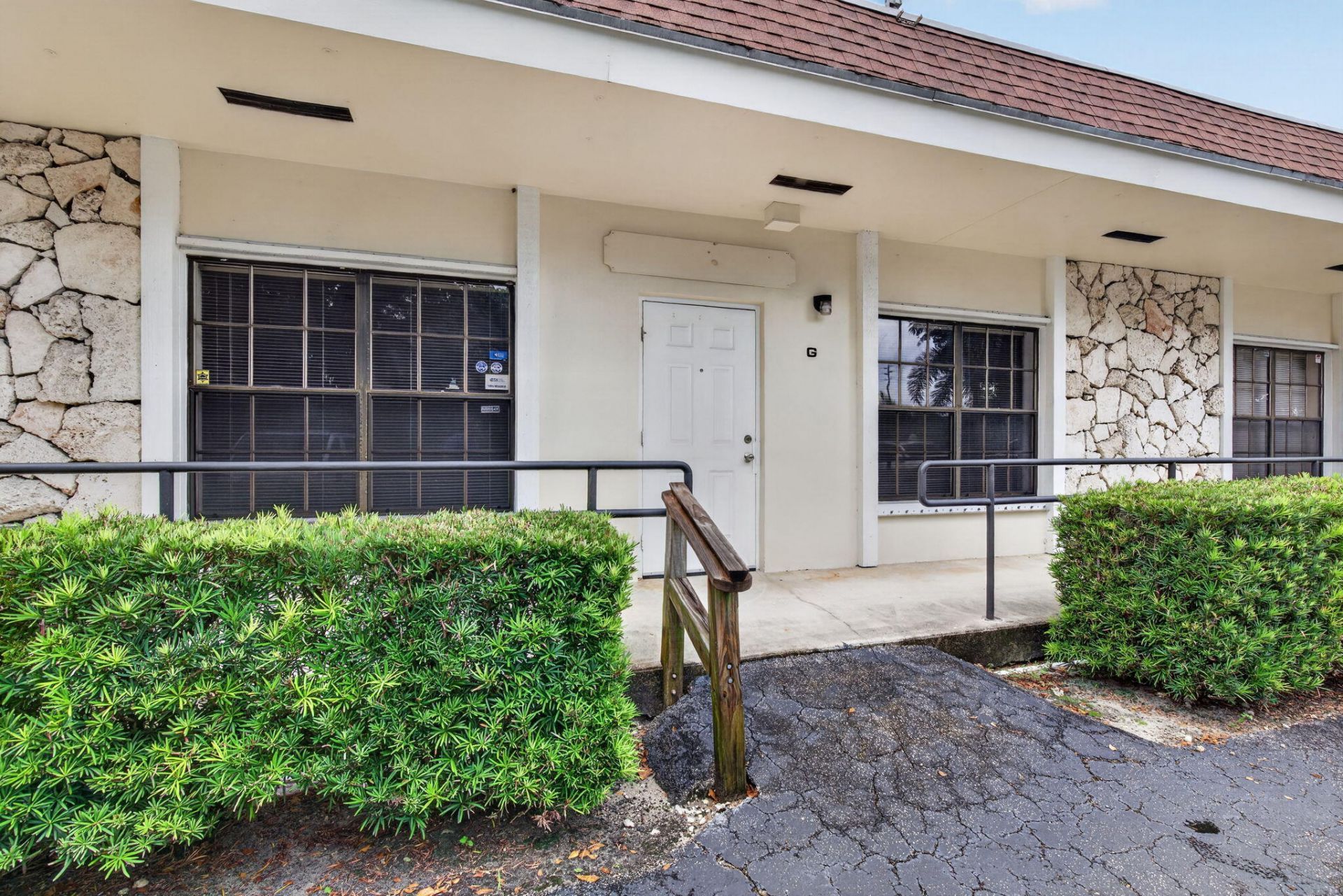 5001 S University Drive, Davie, FL 33328 Photo