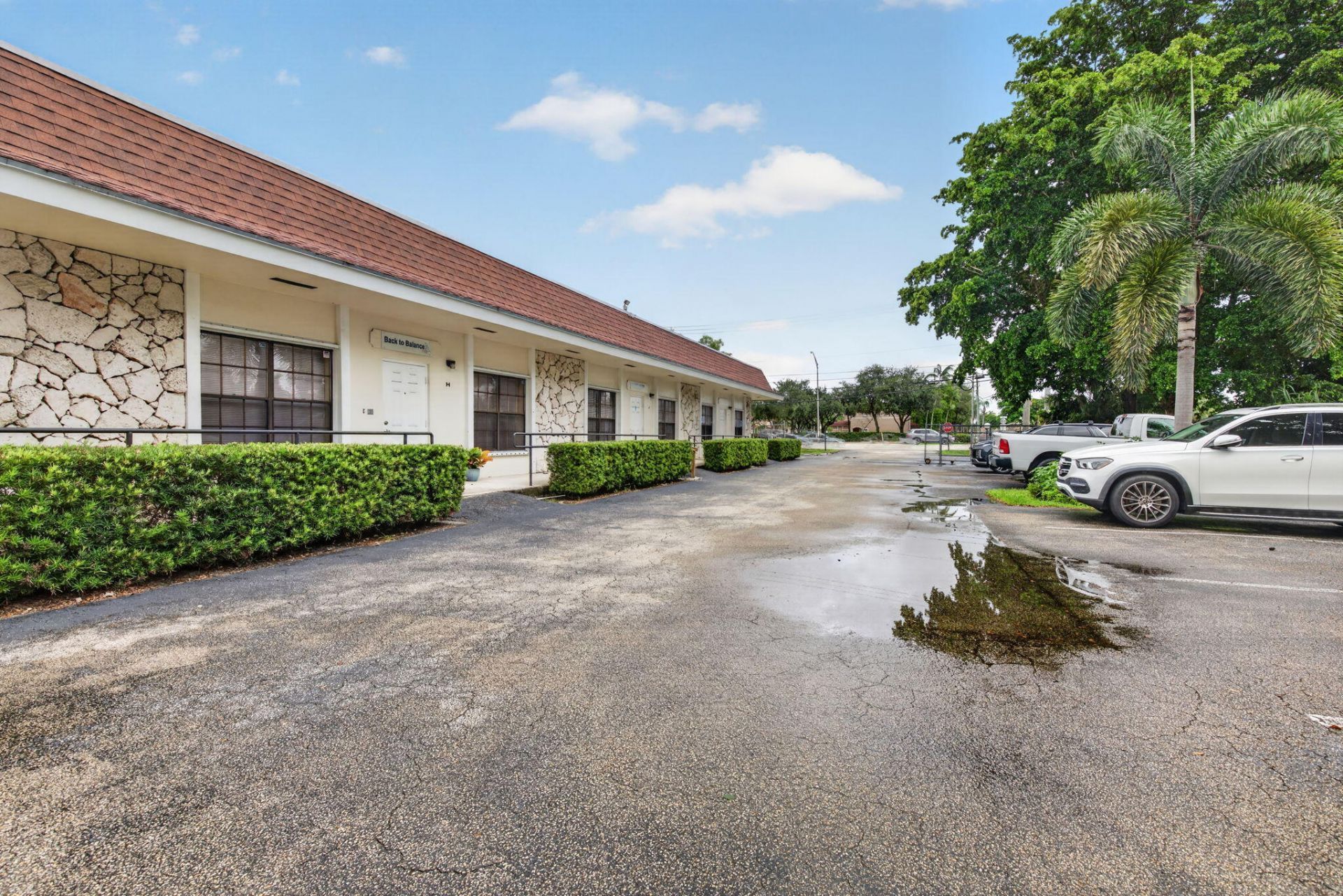 5001 S University Drive, Davie, FL 33328 Photo