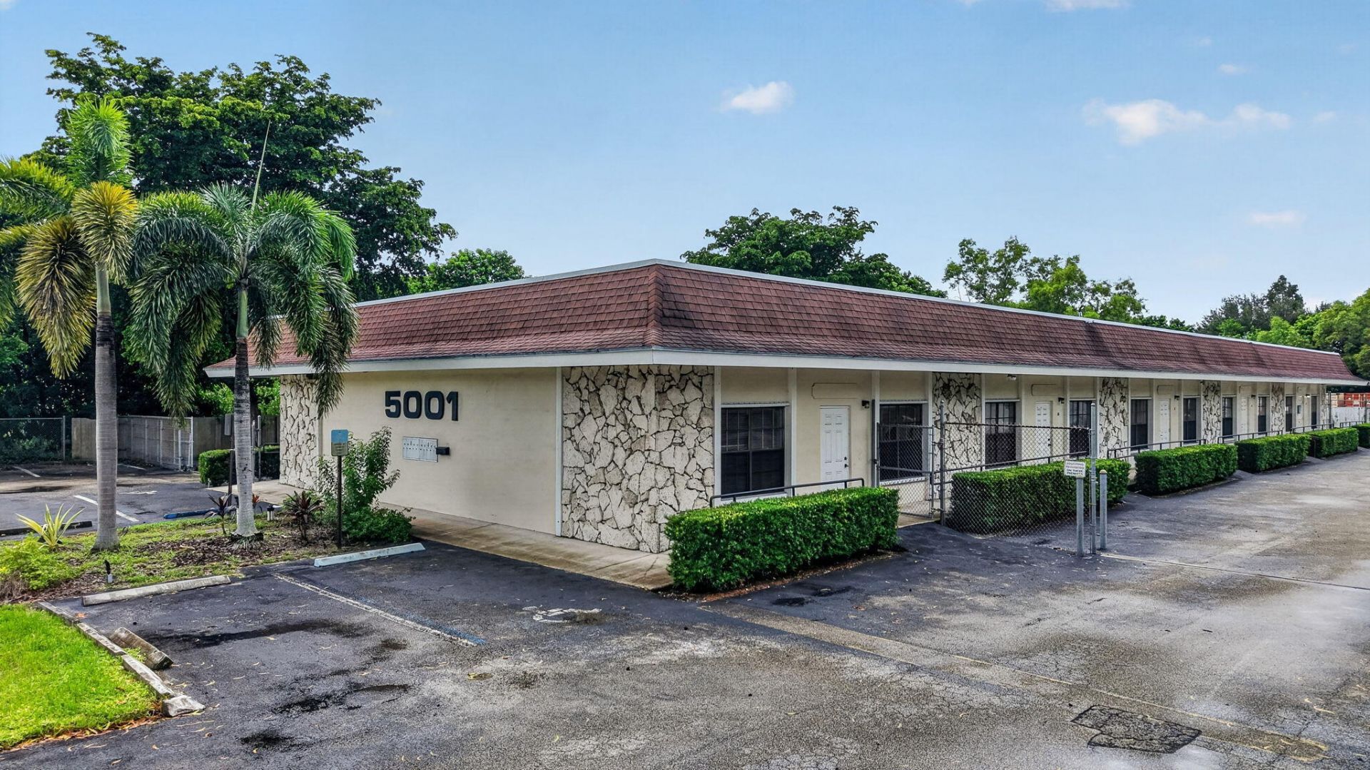 5001 S University Drive, Davie, FL 33328 Photo