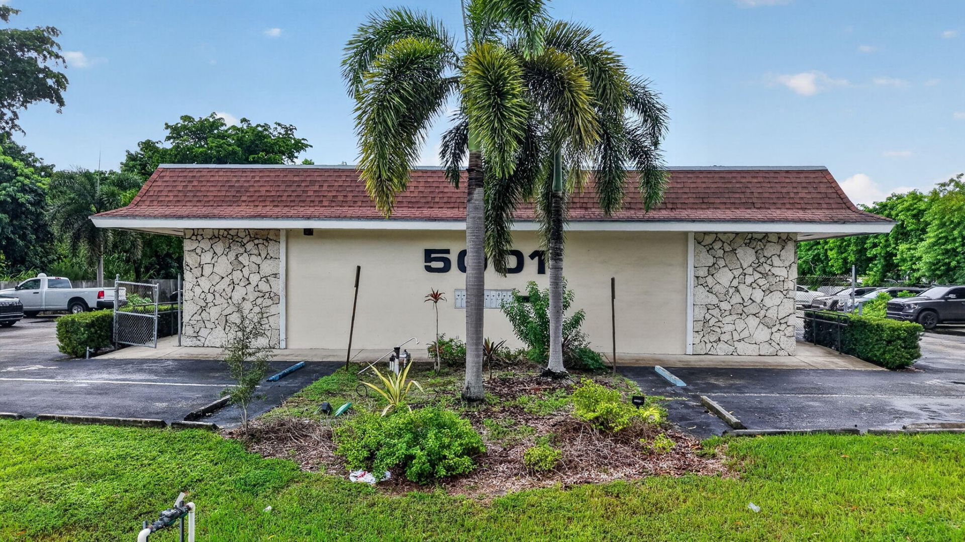 5001 S University Drive, Davie, FL 33328 Photo