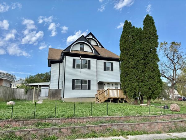 1912 8th Street, Des Moines, IA 50314