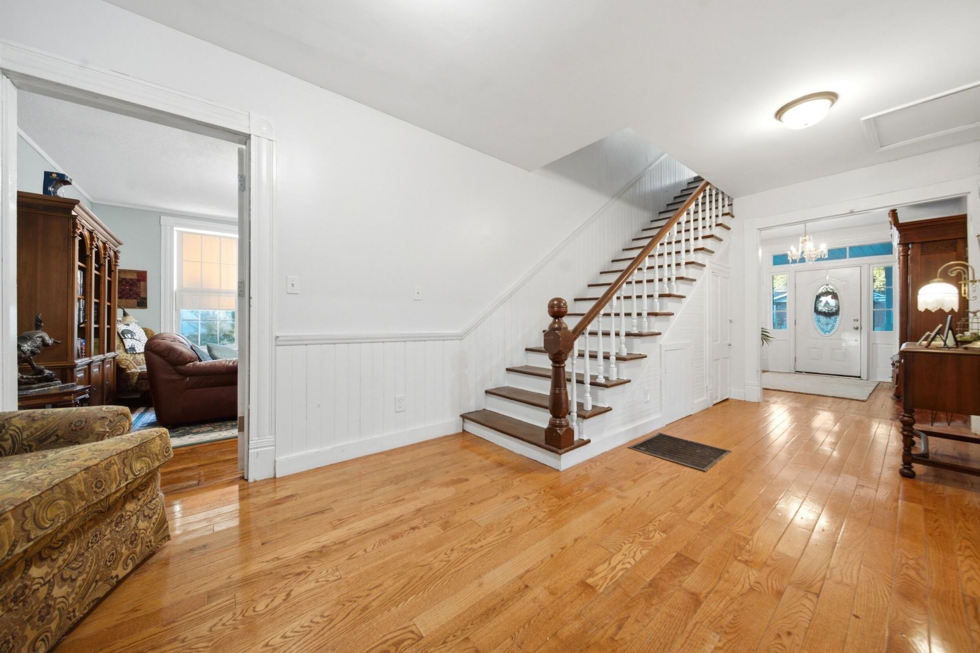 785 Midway Street Photo 11