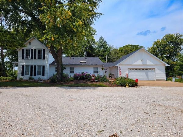 22169 NW Service Road , Warrenton, MO 63383