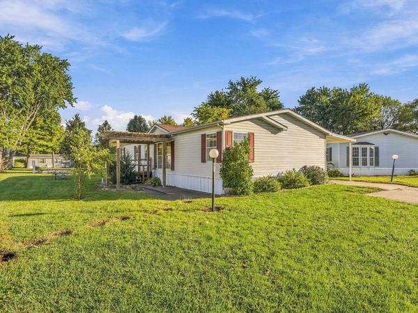603 Bureau Court, Mahomet, IL 61853