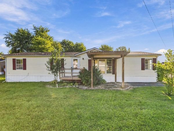 603 Bureau Court, Mahomet, IL 61853