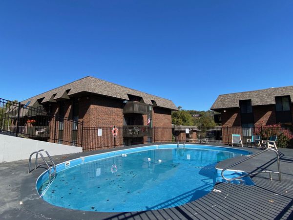 140 Wilshire Drive , Unit 38, Hollister, MO 65672