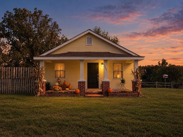4063 Bear Creek Road , Reeds Spring, MO 65737
