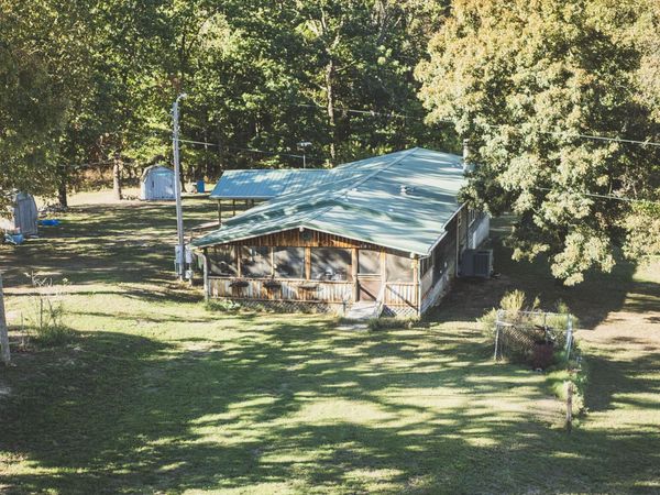 581 Meador Road , Powell, MO 65730