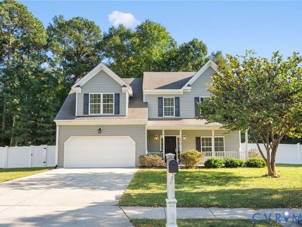 6852 Watch Harbour Circle , Hayes, VA 23072