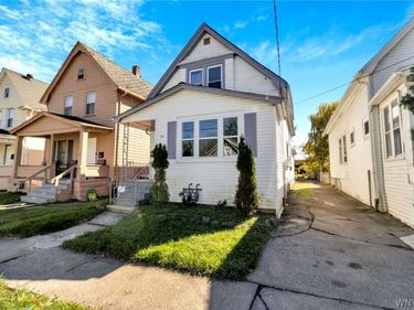 73 Wecker Street , Buffalo, NY 14215