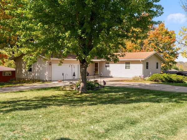 1146 Ironwood Avenue , Owatonna, MN 55060
