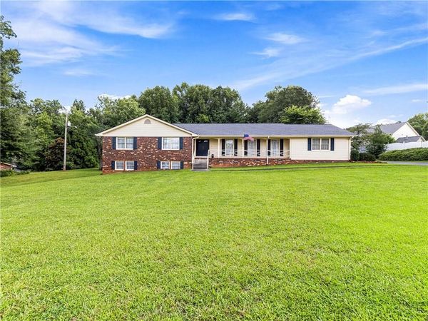 2405 Post Oak Tritt Road , Marietta, GA 30062