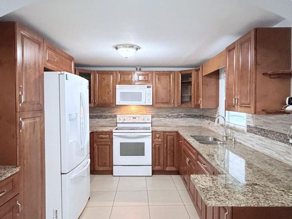 4554 SUNSET Lane, West Palm Beach, FL 33415