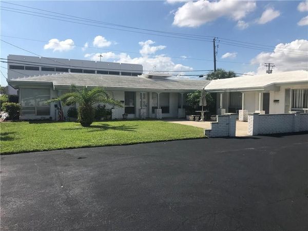 2742 NE 32nd Street, Unit 6, Fort Lauderdale, FL 33306