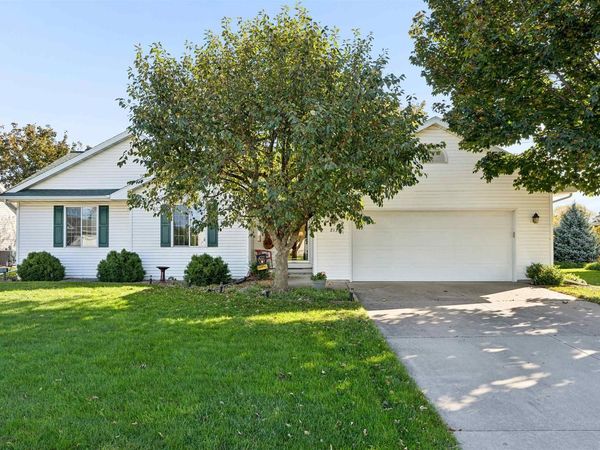 2131 DEER PRAIRIE DRIVE, Neenah, WI 54956