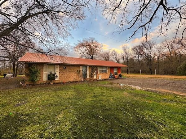 34386 W US-70 Highway, Bennington, OK 74723