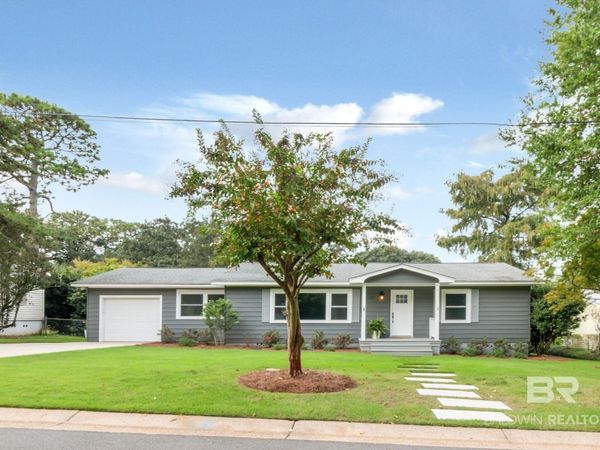216 Pinecrest Lane, Fairhope, AL 36532